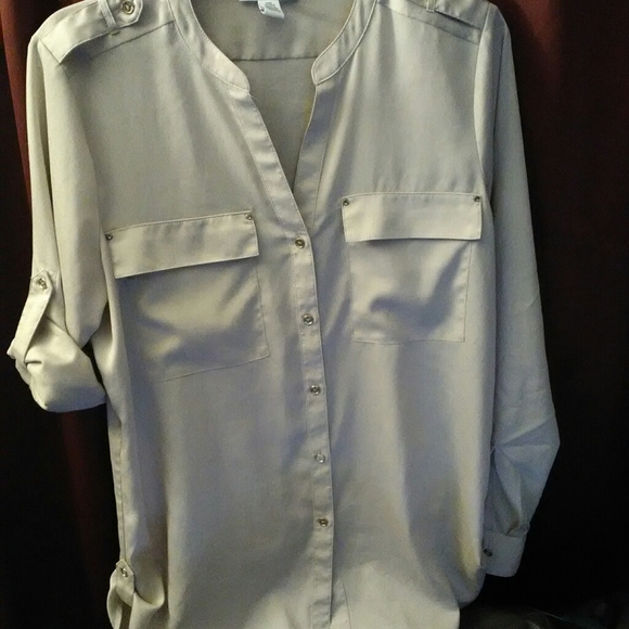 Button down top - Picture 3 of 3